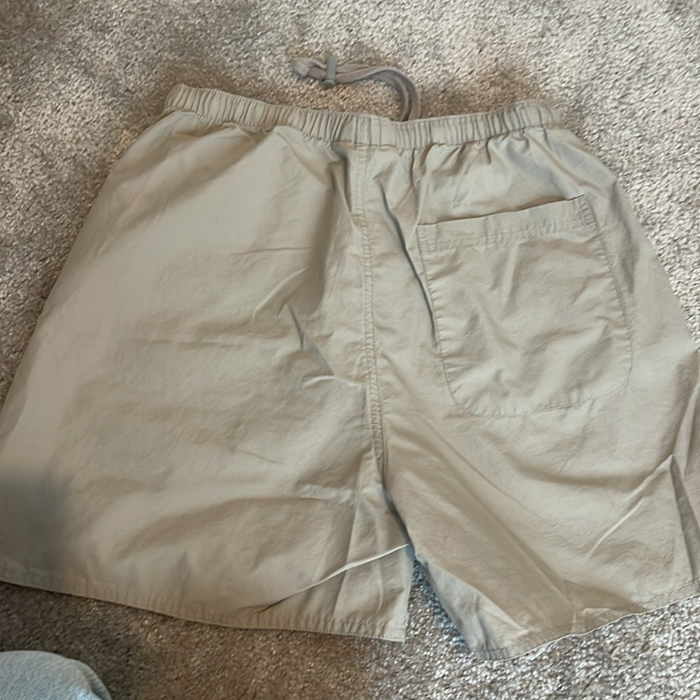 Essentials Beige Shorts - Picture 4 of 4